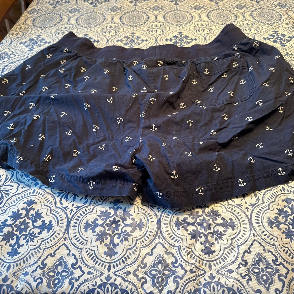 LL Bean women’s xl shorts